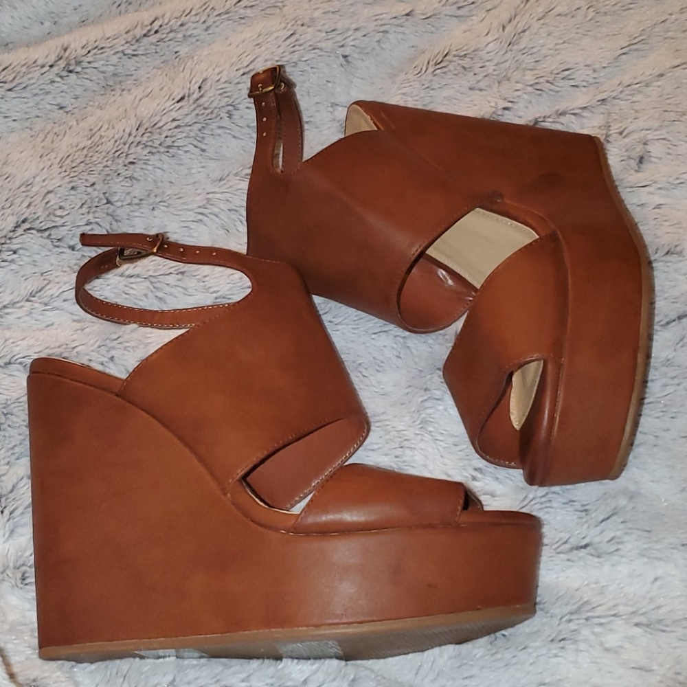 Wedge Sandals - Picture 2 of 6